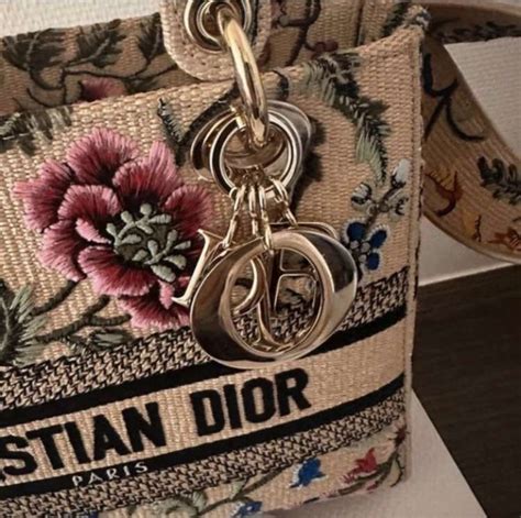 lady dior kabelka cena|dior handbags.